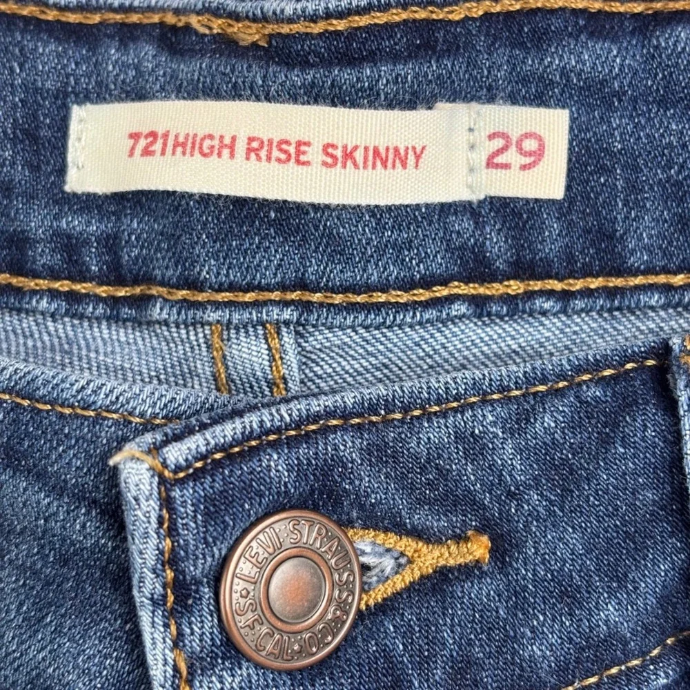 Levis 721 High Rise Skinny Jeans Womens 29 Medium Wash Blue Raw Hem